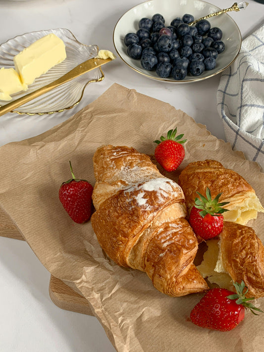 BUTTERY CROISSANT